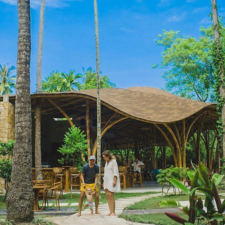 Tropik Resort Lombok セロング・ベラナク エクステリア 写真