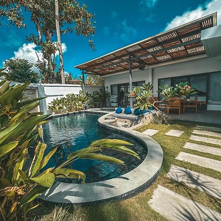 Tropik Resort Lombok セロング・ベラナク エクステリア 写真
