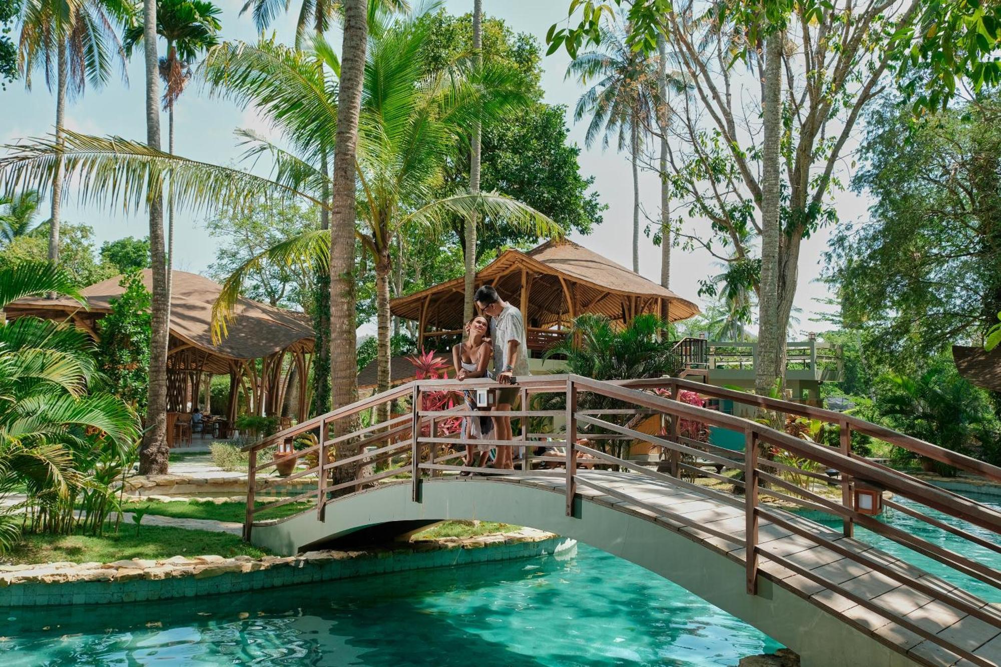 Tropik Resort Lombok セロング・ベラナク エクステリア 写真
