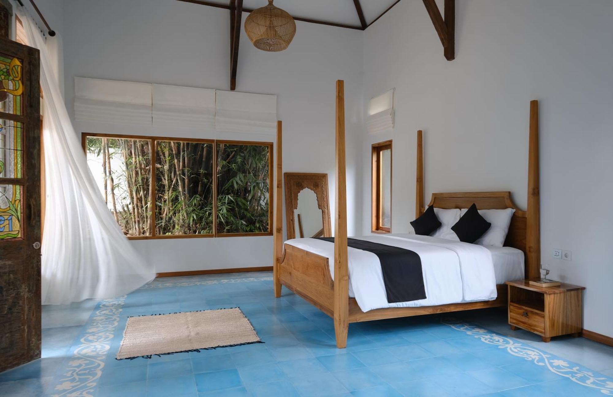 Tropik Resort Lombok セロング・ベラナク エクステリア 写真