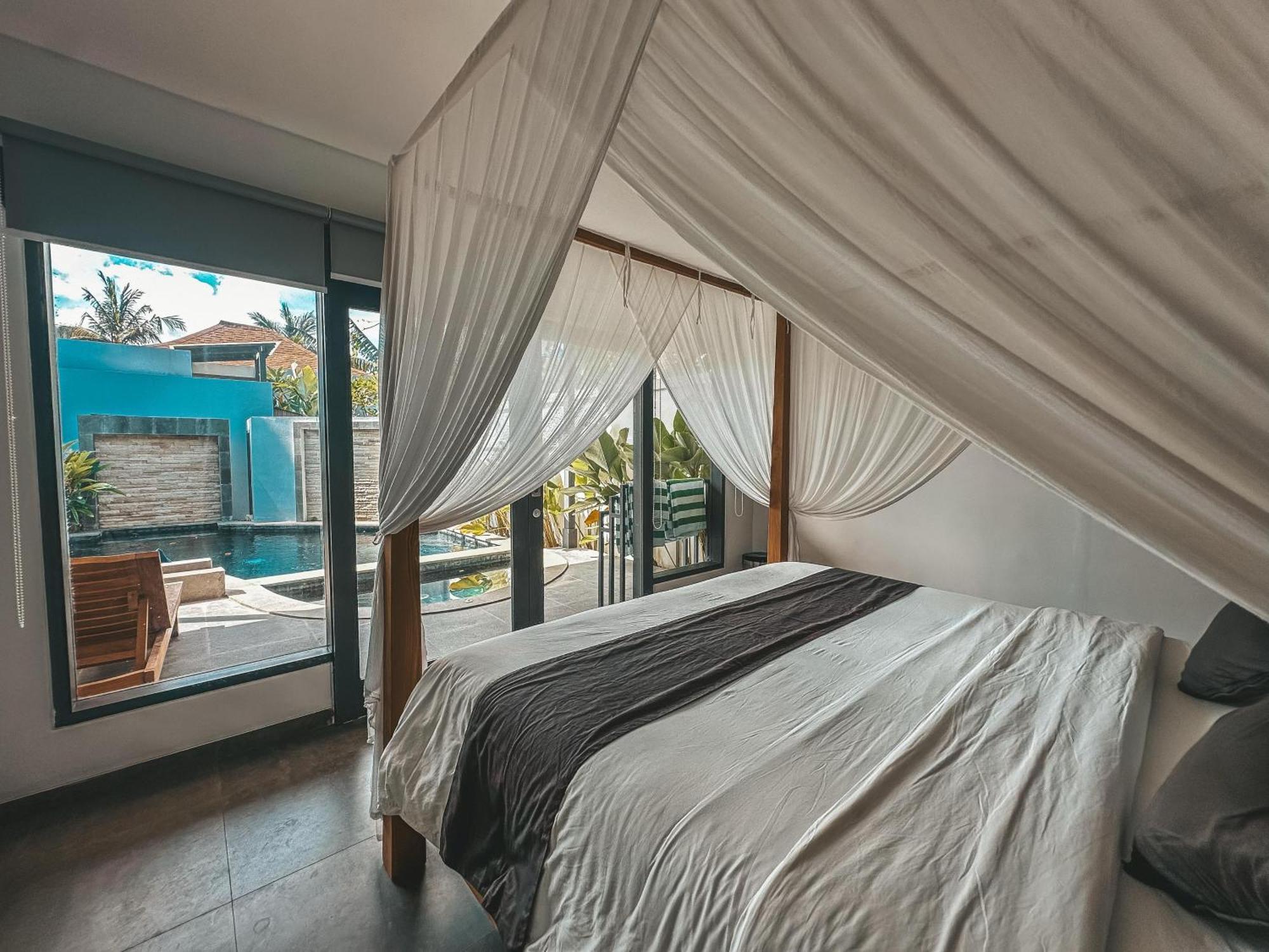 Tropik Resort Lombok セロング・ベラナク 部屋 写真