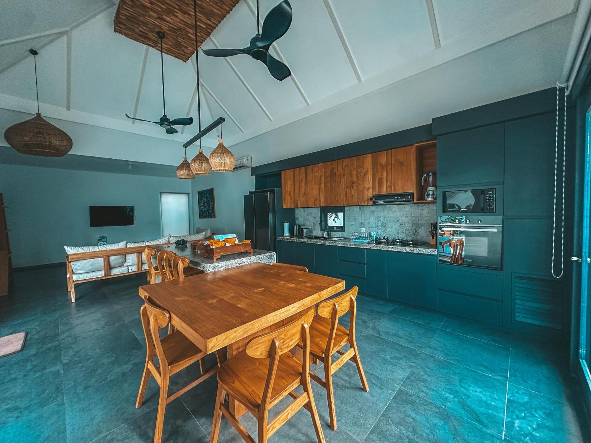 Tropik Resort Lombok セロング・ベラナク 部屋 写真