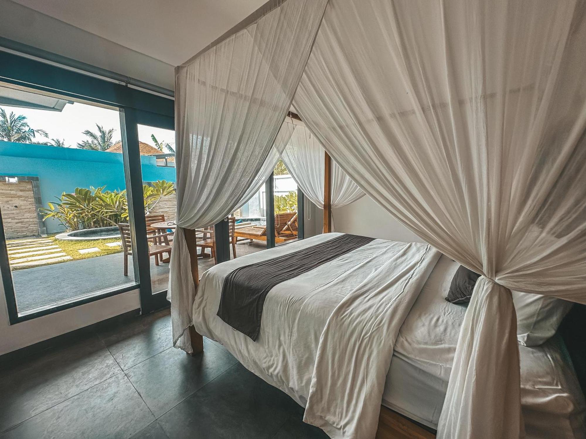 Tropik Resort Lombok セロング・ベラナク 部屋 写真