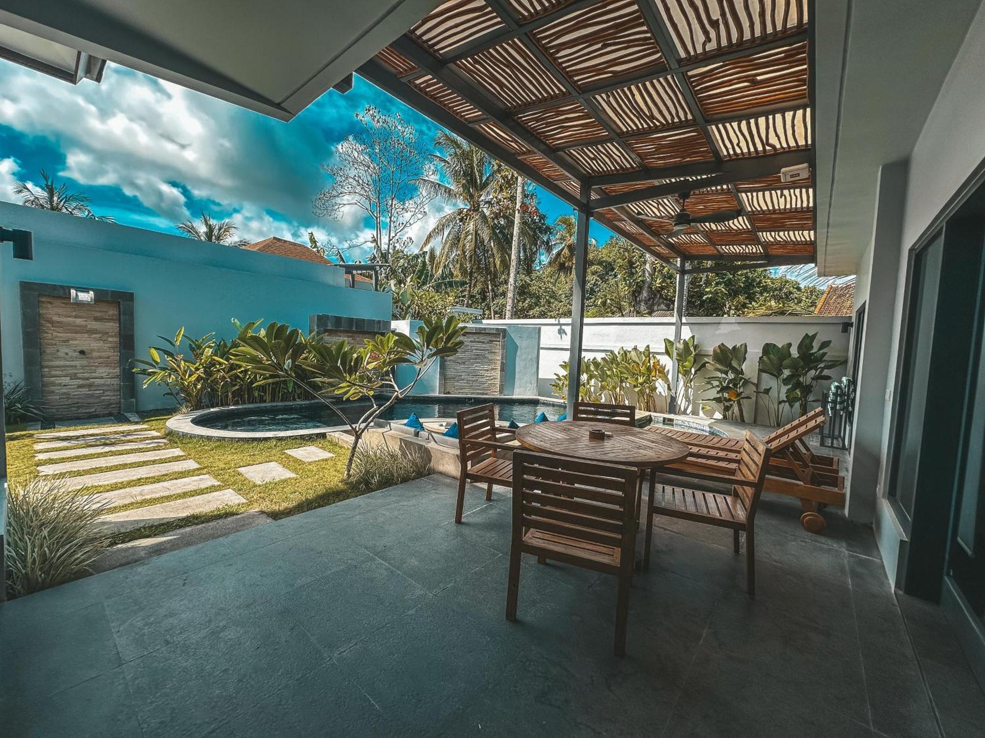 Tropik Resort Lombok セロング・ベラナク エクステリア 写真